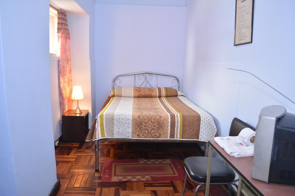 Habitación Doble Económica con baño compartido
